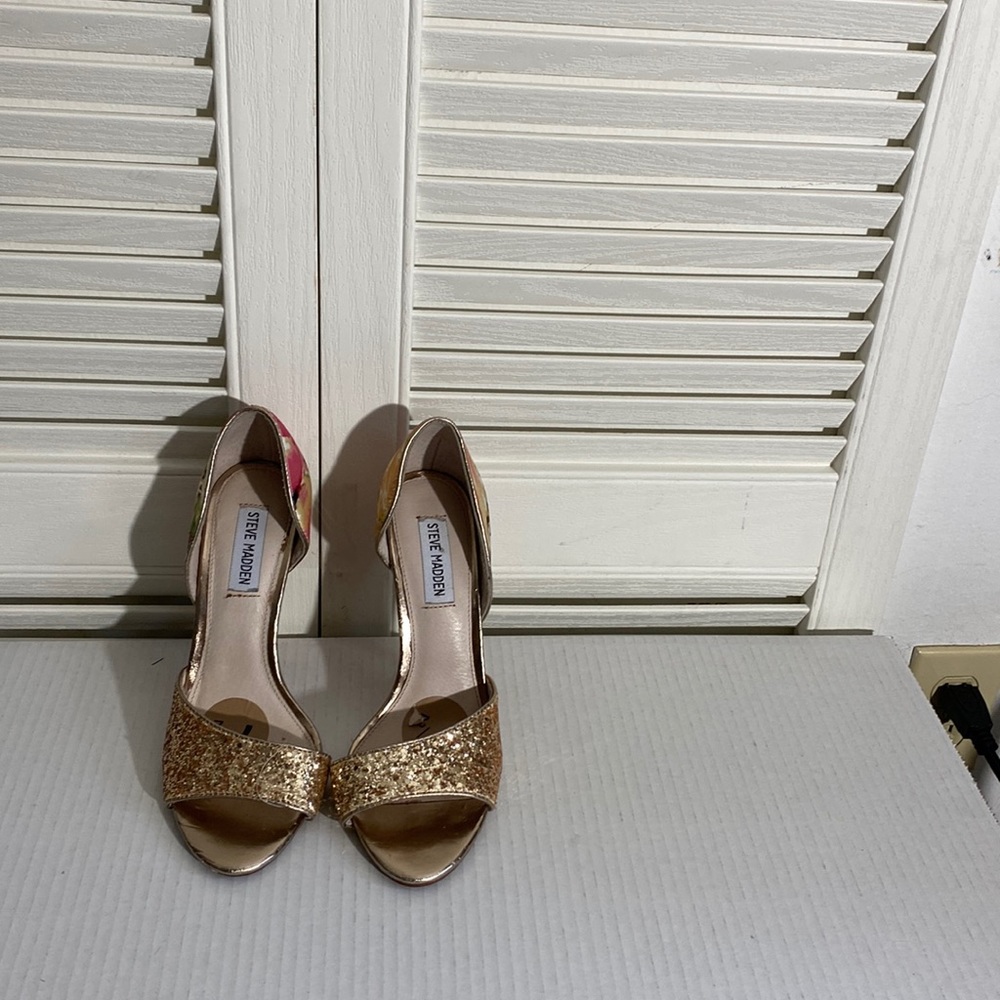 Multicolored Steve Madden shoes size 7 1/2